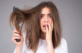 5 ways to prevent frizzy hair in winters