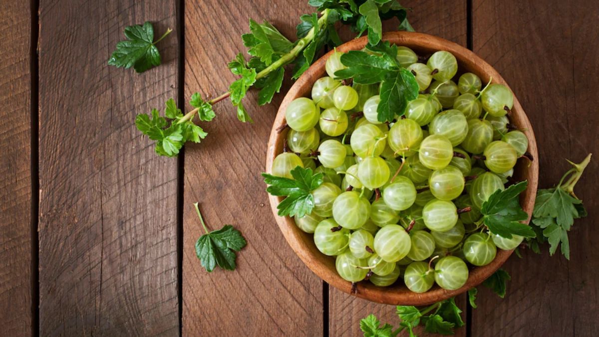 Skin and hair benefits of gooseberry (Amla)