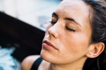 Tips to ace your sweat proof makeup this summer